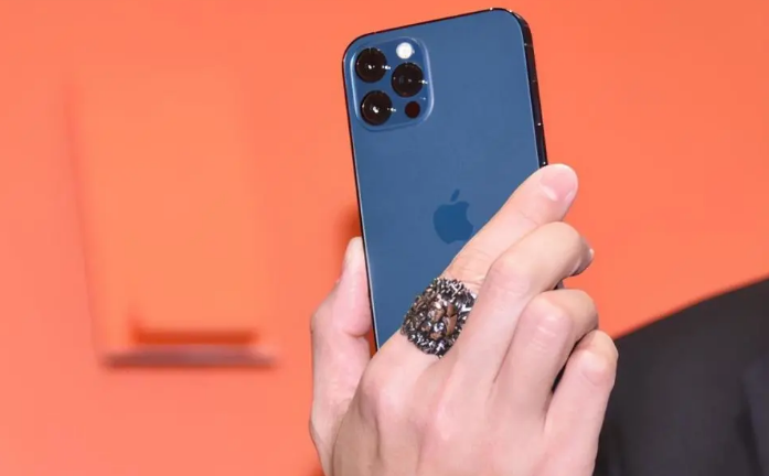 香洲苹果手机维修分享iPhone12系列重启方法教程 